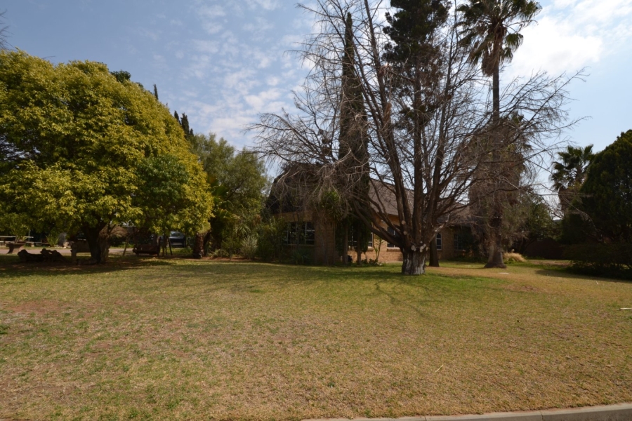 4 Bedroom Property for Sale in Hennenman Free State